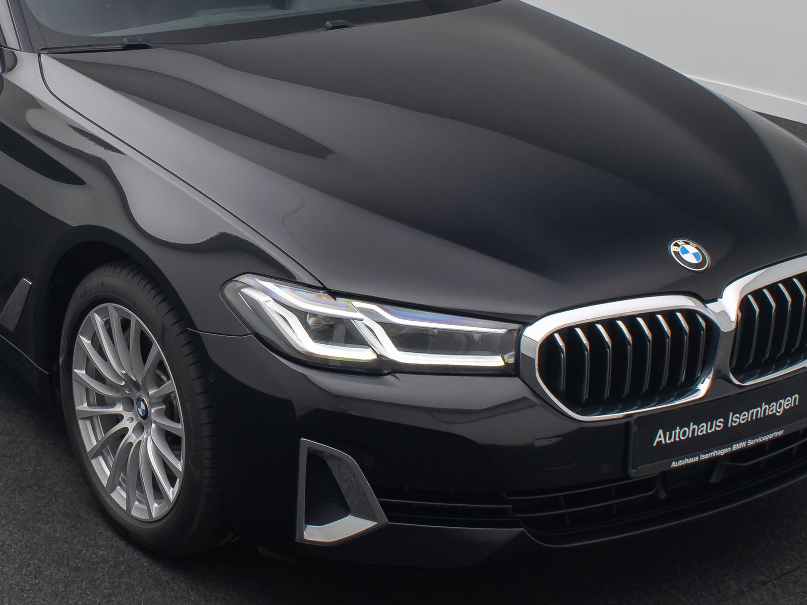 Fahrzeugabbildung BMW 540d xD Luxury Line Panorama H/K HUD Bel&uuml;ftung