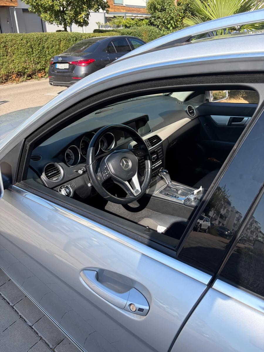 Mercedes-Benz C220 2014 — photo 7