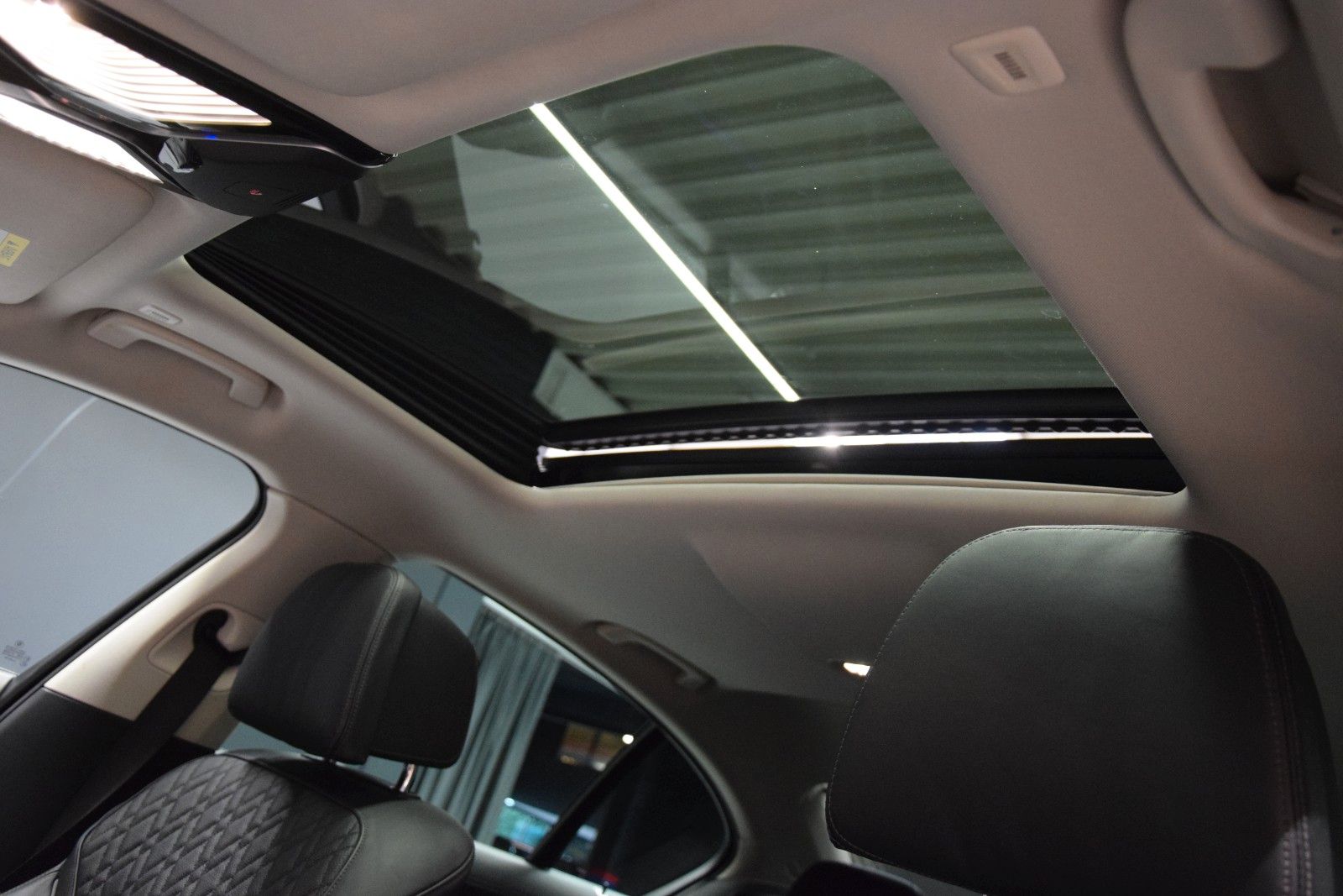 Fahrzeugabbildung BMW 750 d xDrive HuD Leder ACC Massage H&k Laser Kam