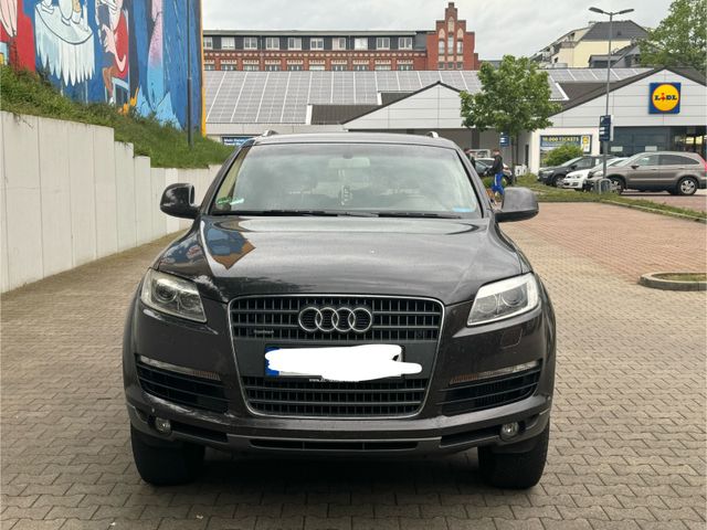 Audi Q7 3.0 TDI quattro Nav/Anhk/ Motor klappert