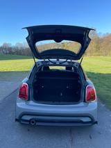 MINI Cooper Essential Trim Steptronic Essential Trim - MINI MINI: Essential Trim
