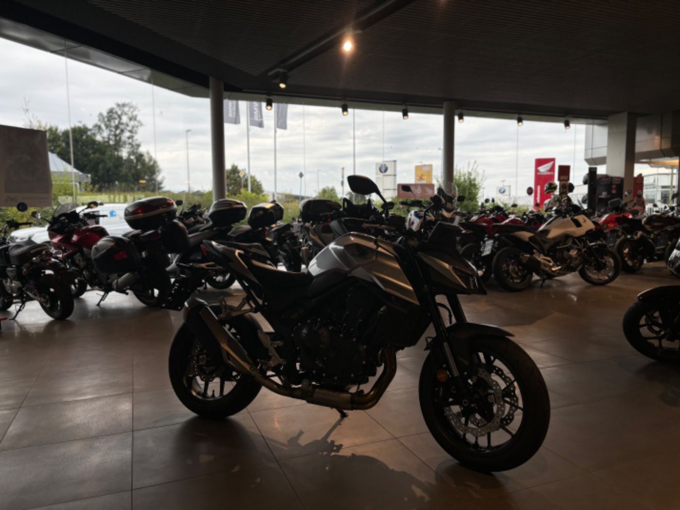 Fahrzeugabbildung Honda CB 750 Hornet 2025