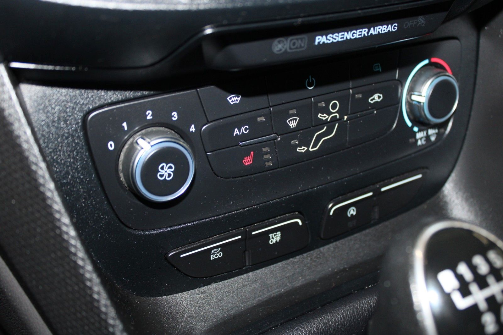 Fahrzeugabbildung Ford Transit Connect TREND L2 Lang KLIMA CAM STDHZ 3S