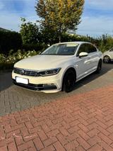 Volkswagen Passat 1.4 TSI ACT DSG BMT R-Line/ Highline - VW Passat Gebrauchtwagen in Gelsenkirchen