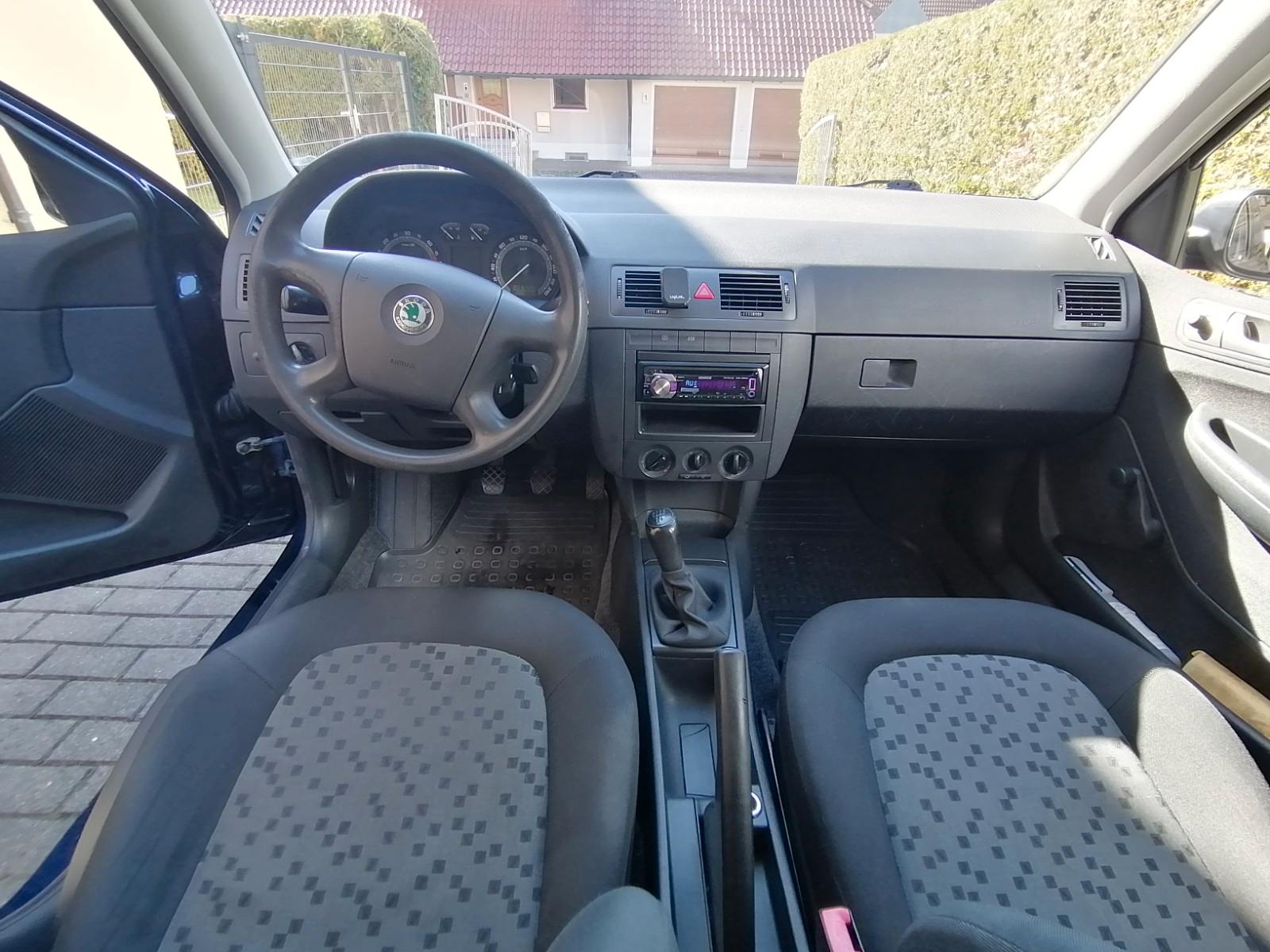 Skoda Fabia 2004 — engine 1.422 cm³, 75 HP (55kW)