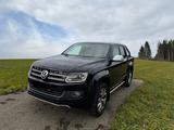 Volkswagen Amarok - Volkswagen Amarok: Schwarz