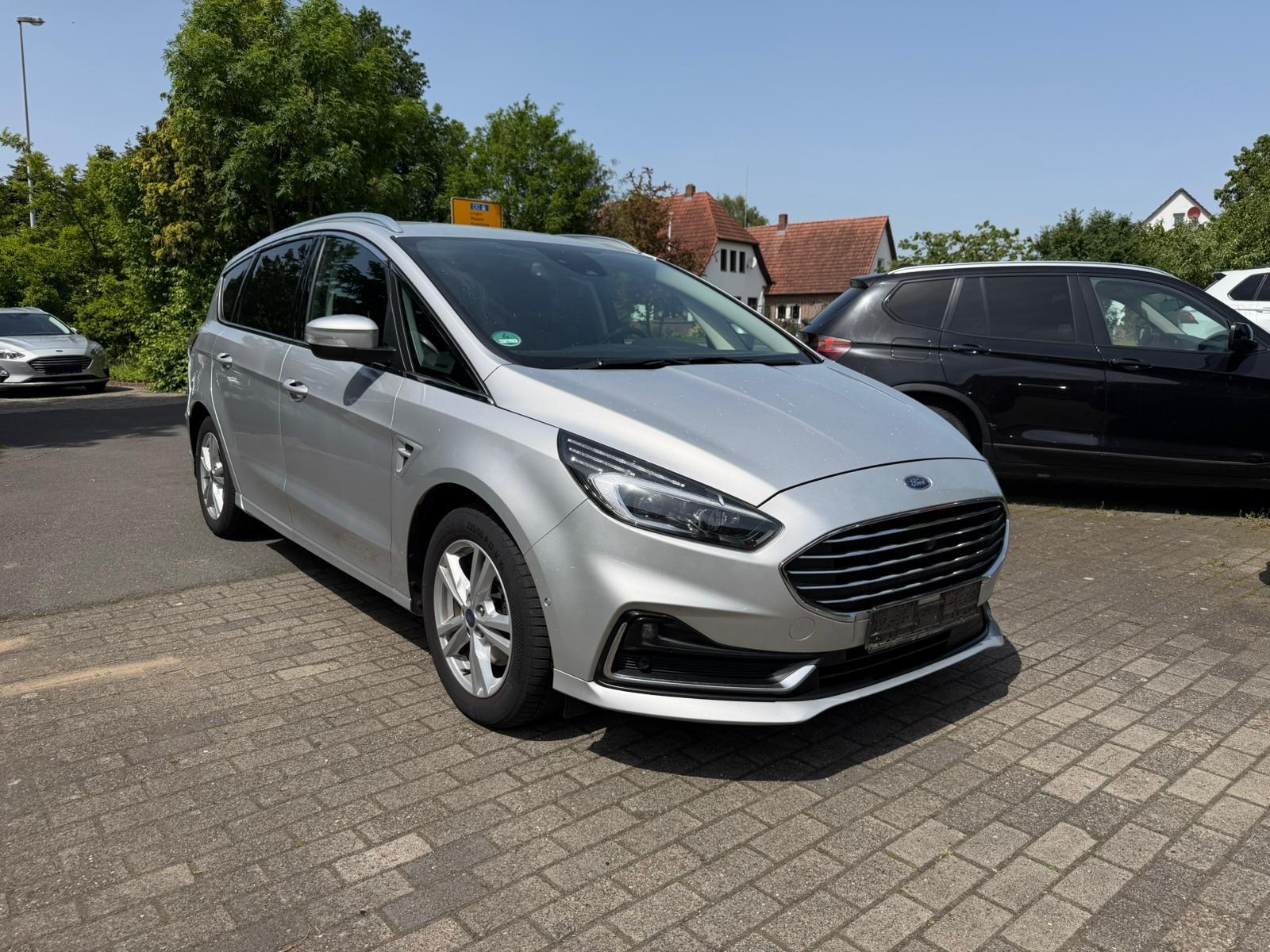 Ford S-Max 2,0 - 140 kW Titanium Kamera H+V ACC