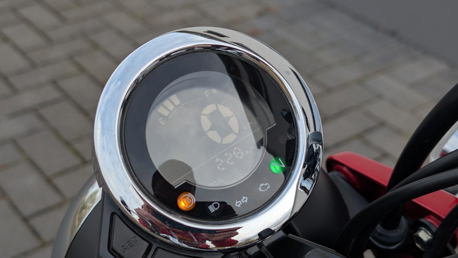 Honda ST125 DAX - Pearl Nebula Red - wenig Km