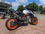 KTM DUKE 890 R - KTM 890 DUKE