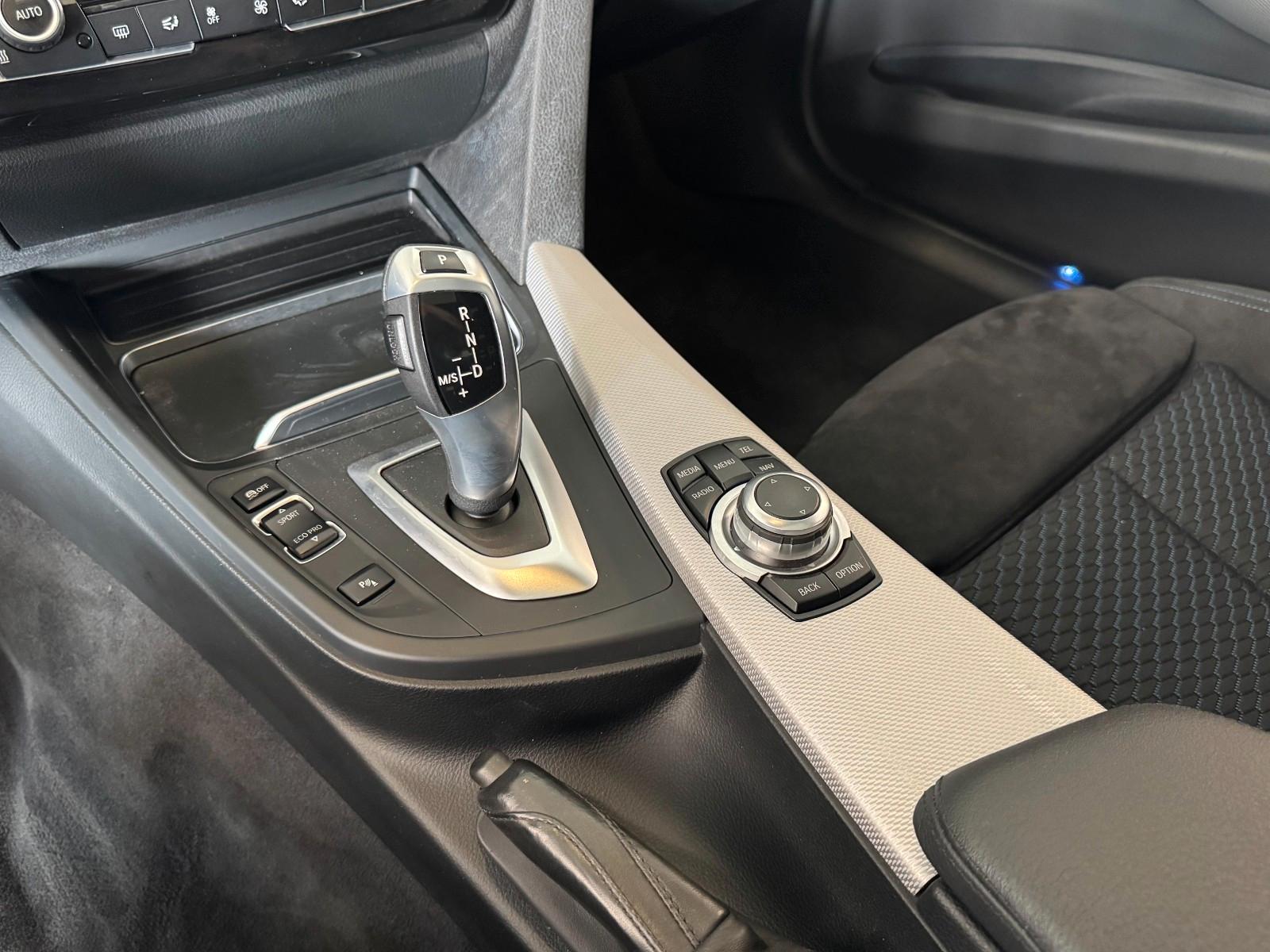 BMW 330i xDrive Touring M Sport Shadow A.