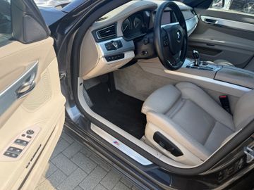 BMW 740 - 11