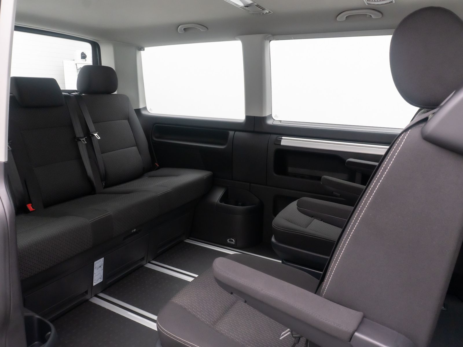 Fahrzeugabbildung Volkswagen T6 Multivan PDC Standhzg Sitzhzg Navi 7Sitz