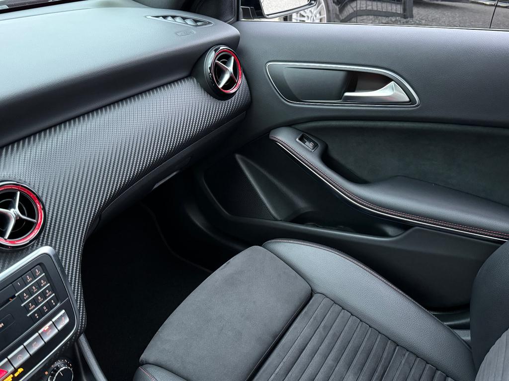 Mercedes-Benz A 45 AMG