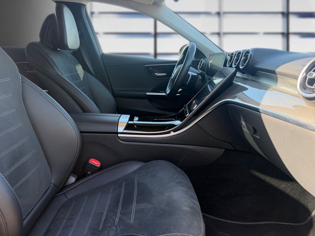 Fahrzeugabbildung Mercedes-Benz C 300 d T AMG+NIGHT+LED+CARPL+TOTWINK+KAMERA+