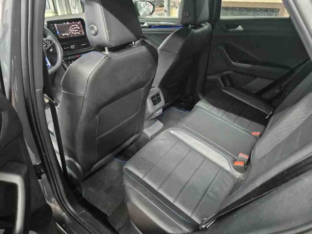 Volkswagen T-Roc - Bild 5