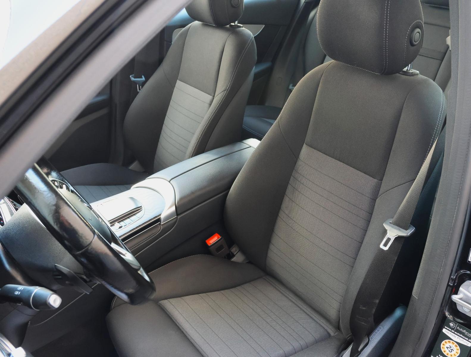 Mercedes-Benz GLC 300 d 4Matic 1Hand KAM MBUX LED TOT Verkzerk
