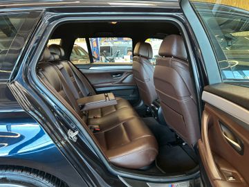 MYAUTOCENTER – Gebraucht- und Jahreswagen mit Werkstattservice in Pfaffenhofen BMW M550 *MEMORY*HeadUP*ACC*4-ZONEN*AHK*LEDER(BRAUN)