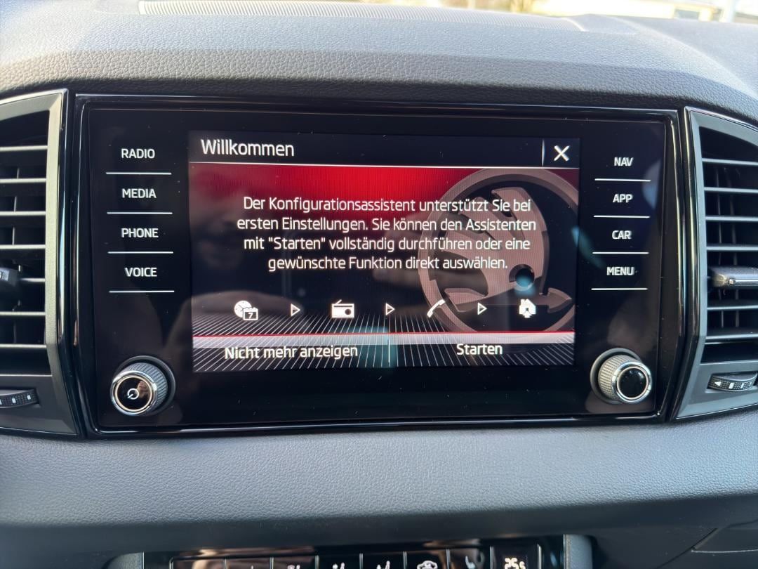 Fahrzeugabbildung SKODA Karoq Sportline 2.0 TSI,190ps, 4x4 OPF (EURO 6d)
