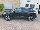 Nissan Qashqai 1.6 dCi DPF N-CONNECTA Schwarz Metallic - Nissan Qashqai Gebrauchtwagen in Saarbrücken
