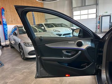 Mercedes-Benz E 400 *4Matic*Avantgarde*Keyless*LED*Kamera*