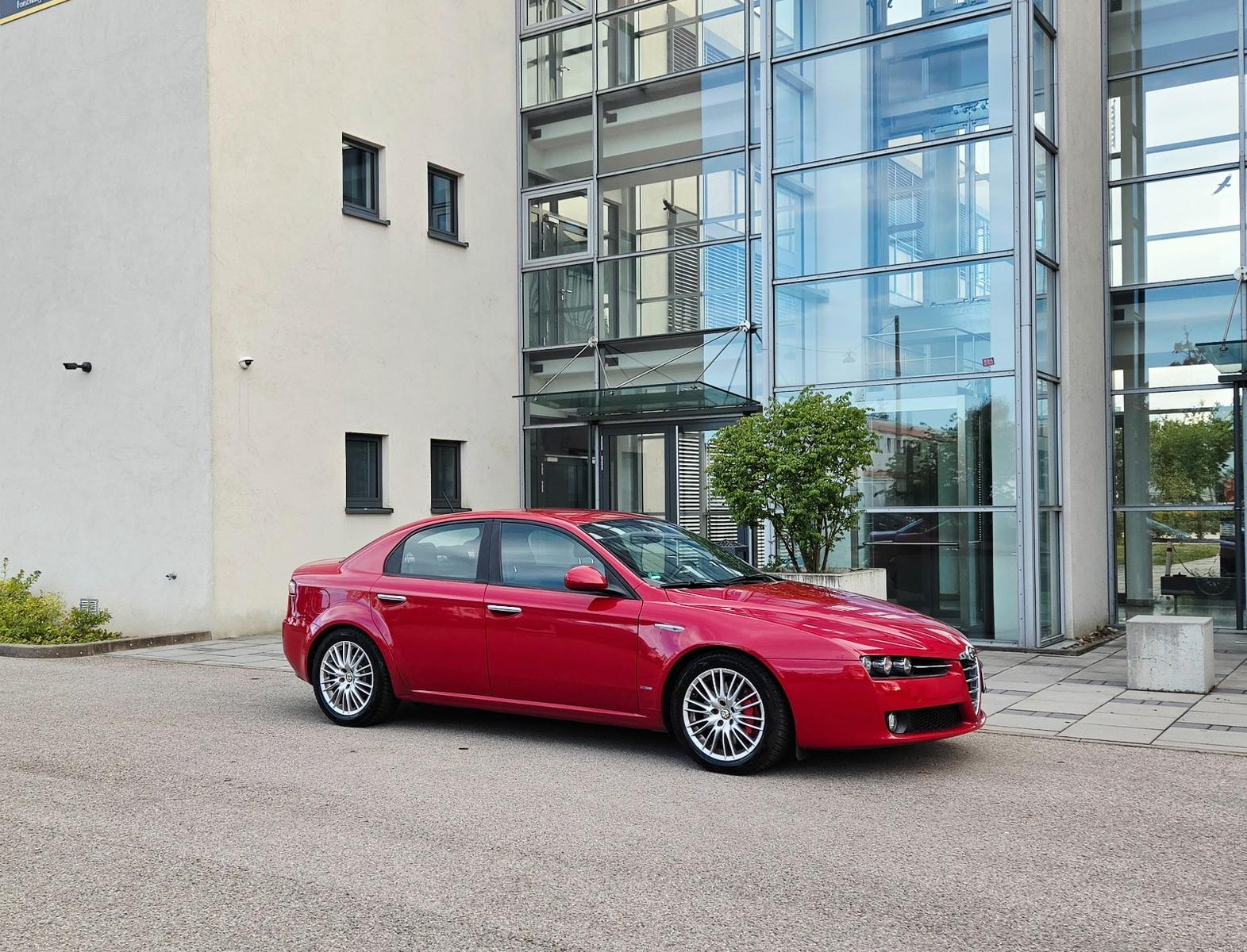 ALFA ROMEO 159 - 1.8 -  200 CV - BVM - VOLANT EN CUIR