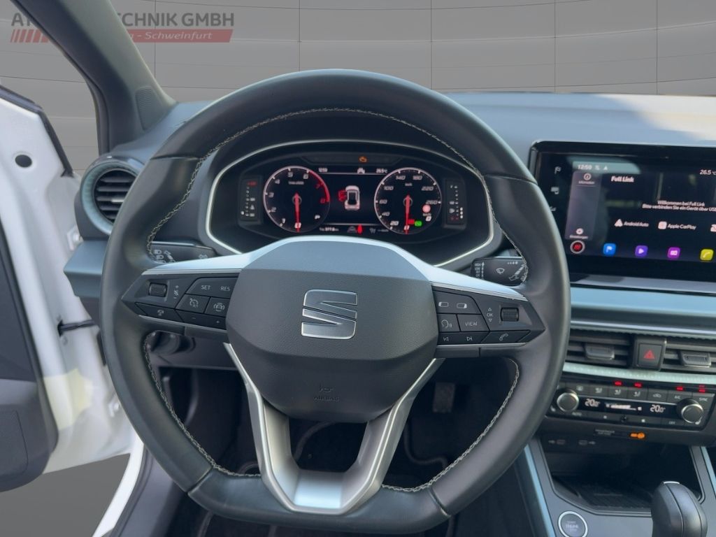 Fahrzeugabbildung SEAT Arona Xperience NAVI  RÜCKFAHRK. VOLL- LED