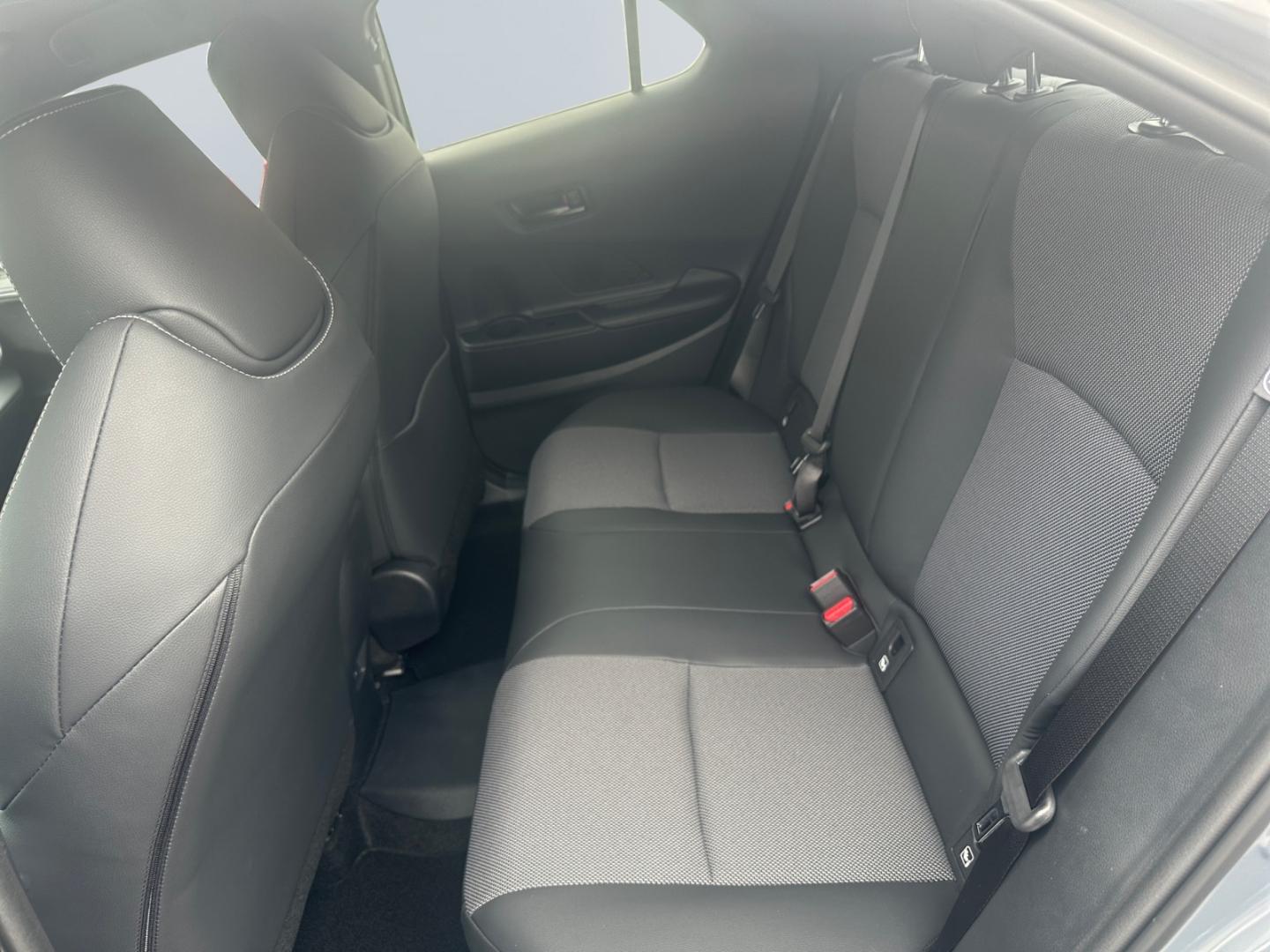 Toyota C-HR 2.0 PHEV LOUNGE *ELEKTR.HECKKL.*CAM*SHZ*LHZ
