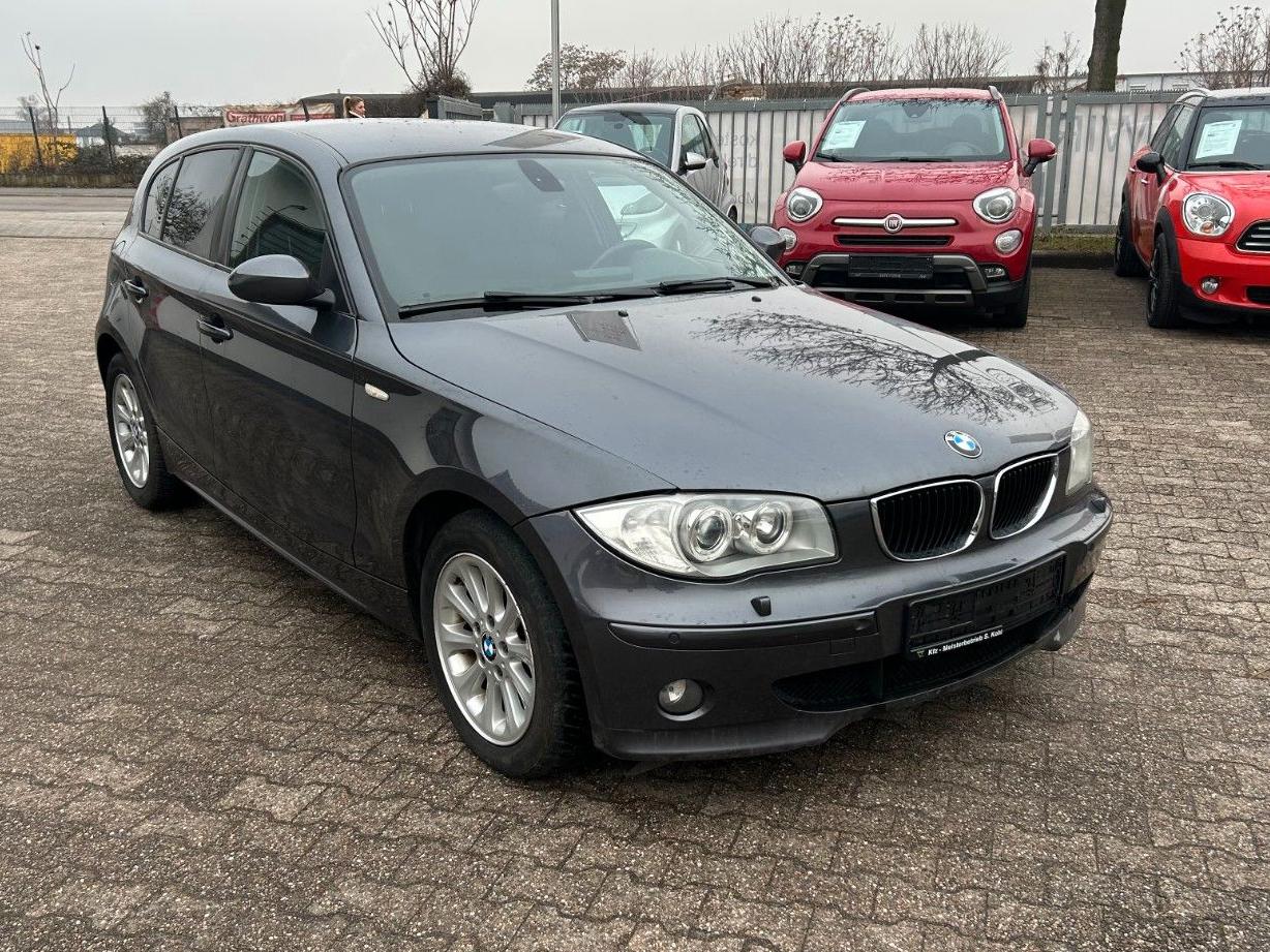 BMW 120i Lim. Advantage/Automa/Navi/Pdc/Xenon/Deu