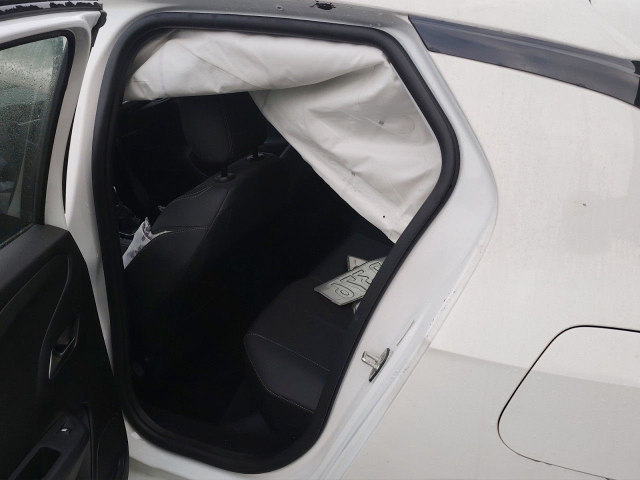 OPEL Corsa F Elegance – Unfallfahrzeug - Bild 10