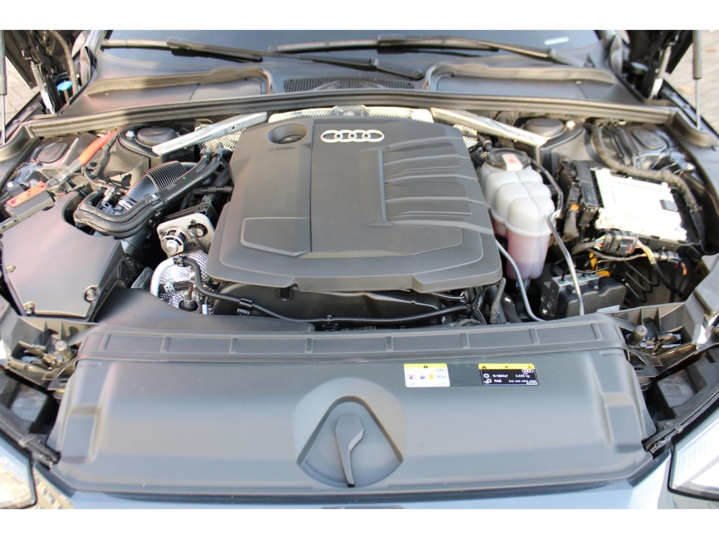 AUDI A4 35 TDI S-Tronic advanced Avant LED Navi DAB V - Image 31