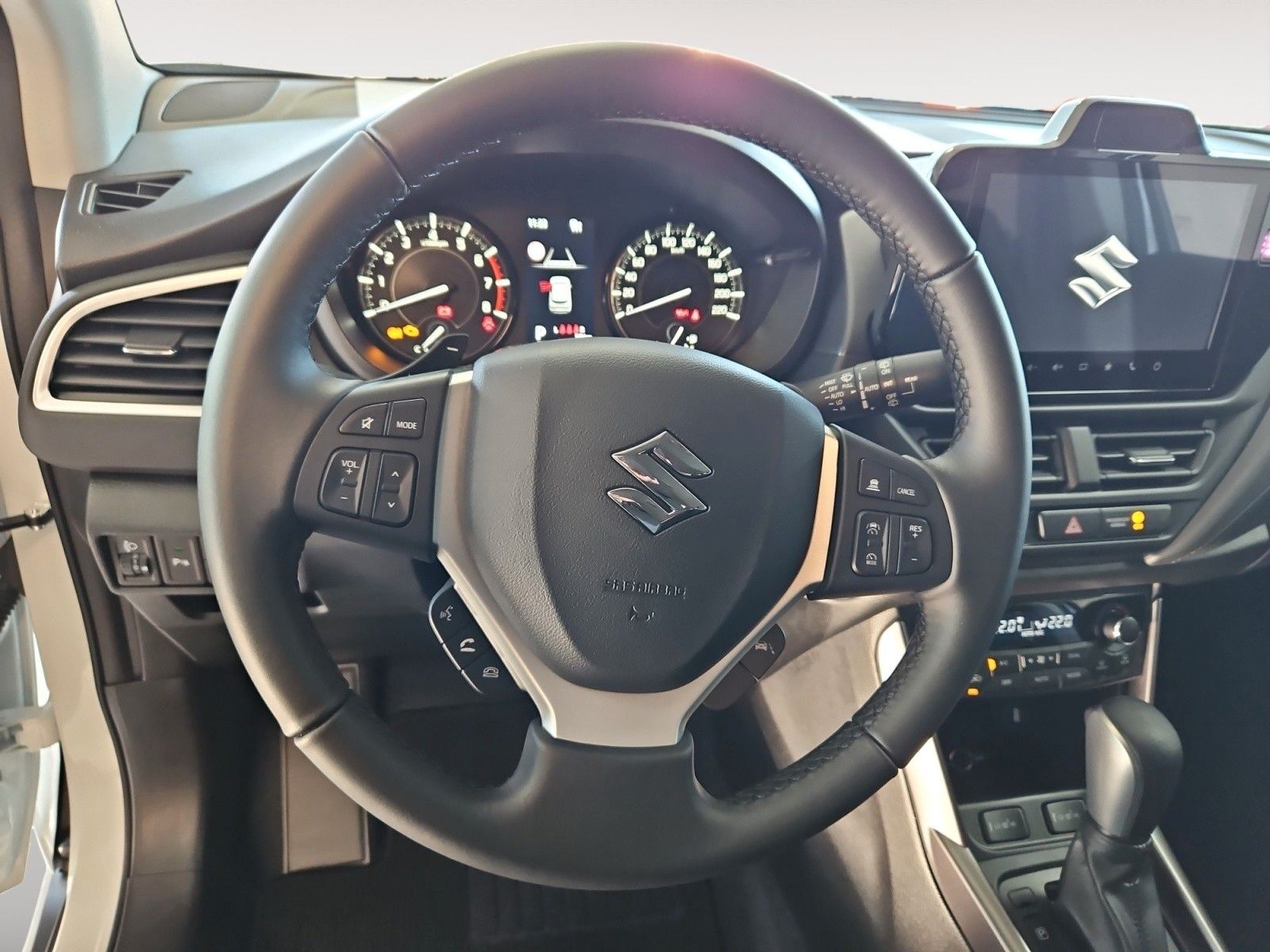 Fahrzeugabbildung Suzuki S-CROSS 1.4 COMFORT Automatik