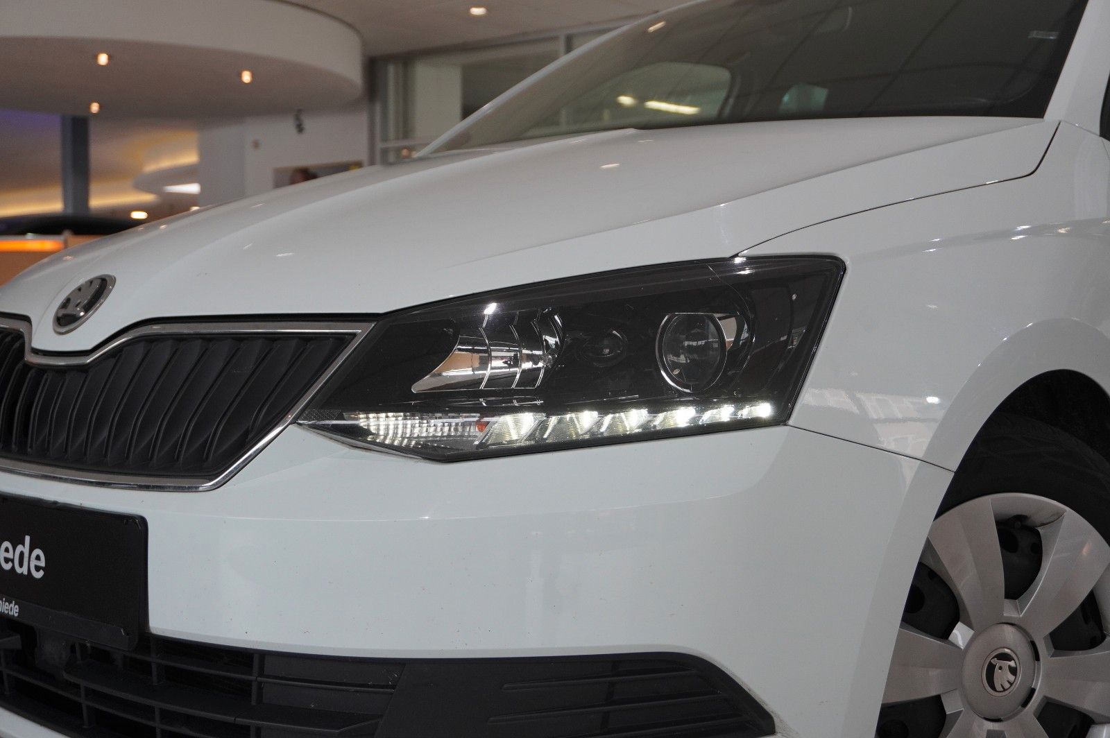 Fahrzeugabbildung SKODA Fabia Combi 1.4 TDI AMBITION DSG NAVI/LED/PDC