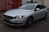 Volvo V60 Linje Svart*Automatik*Leder*Tüv Neu**Org. km - Volvo V60 mit Benzin-Antrieb: Navigationssystem, Kombi