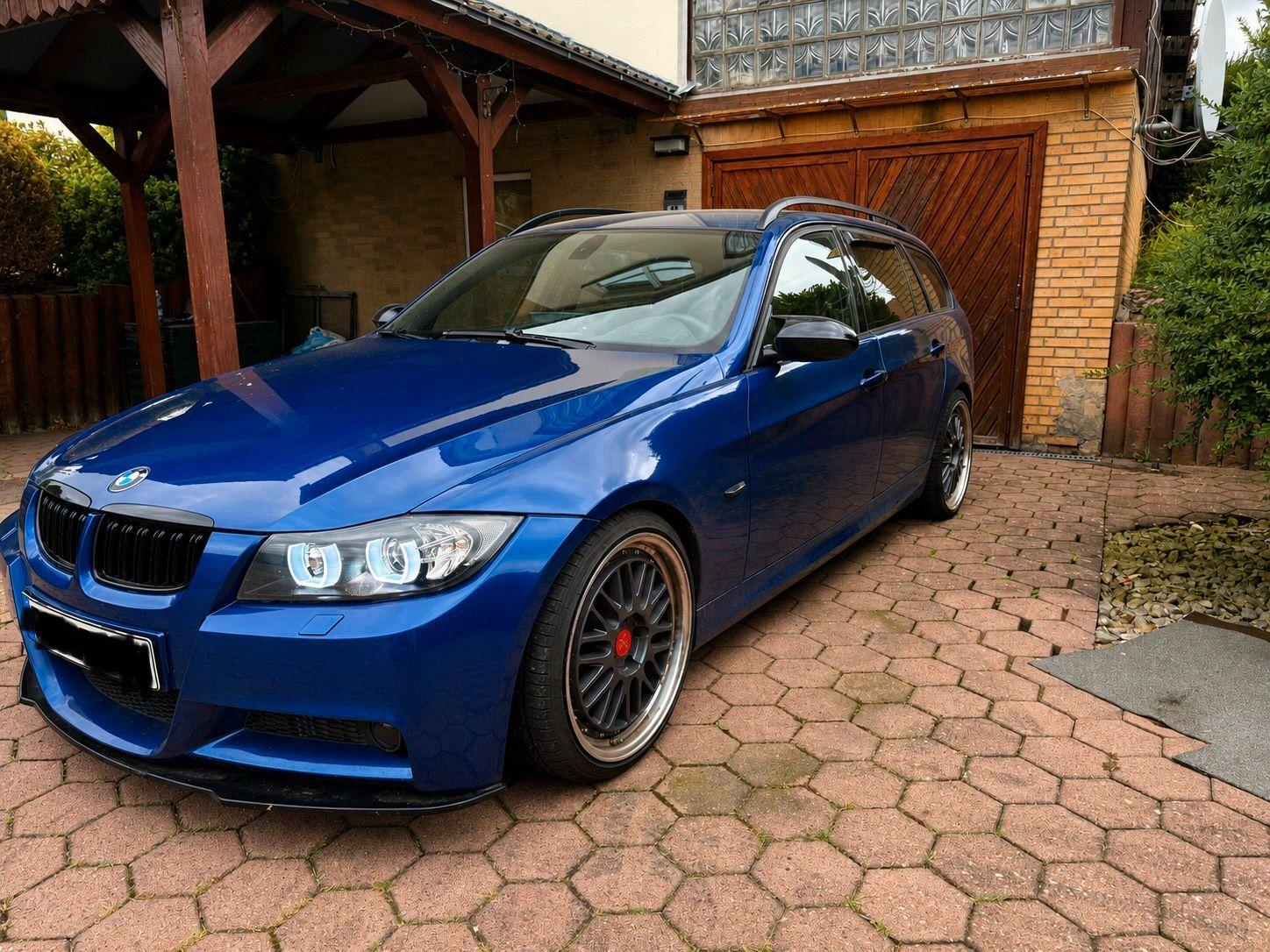 BMW 330, 2006