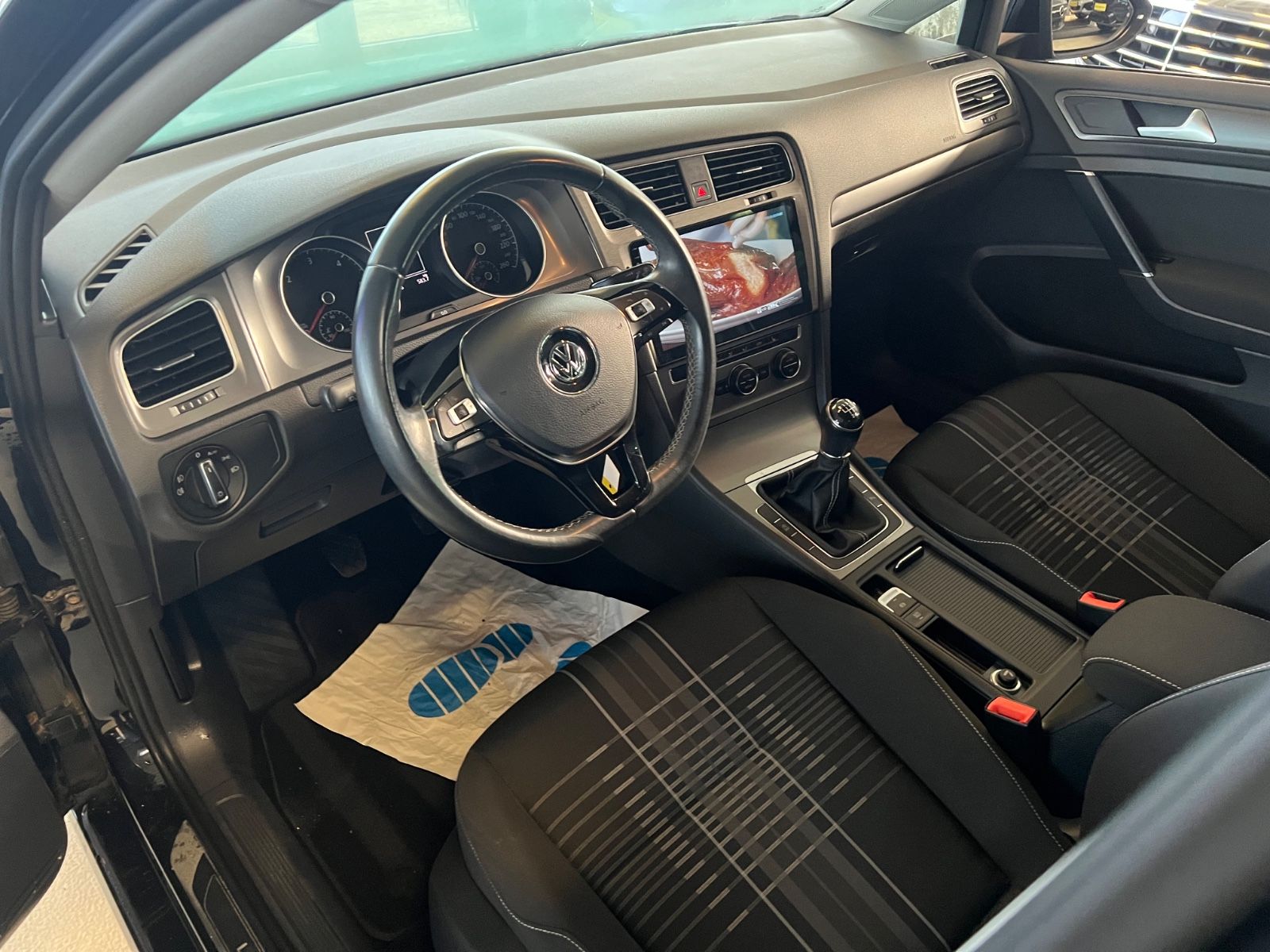 Fahrzeugabbildung Volkswagen Golf VII Lim. 1.6 TDI Comfortline BMT