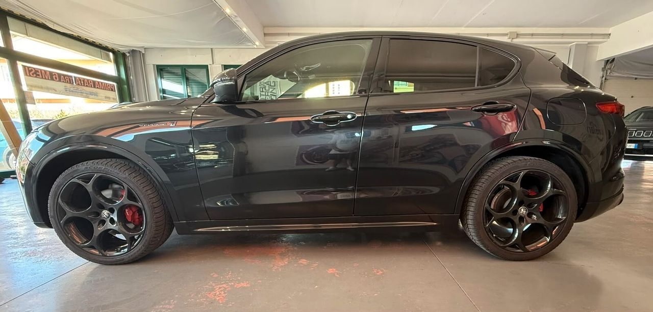Alfa Romeo Stelvio 2.2 210 CV AT8 Q4 Veloce Tì imagem 3