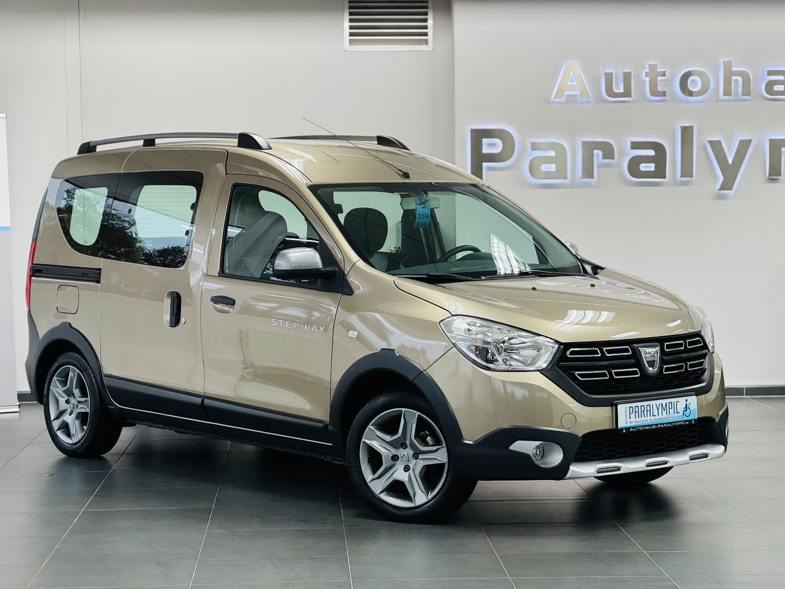 Dokker Stepway Behindertengerecht-Rampe