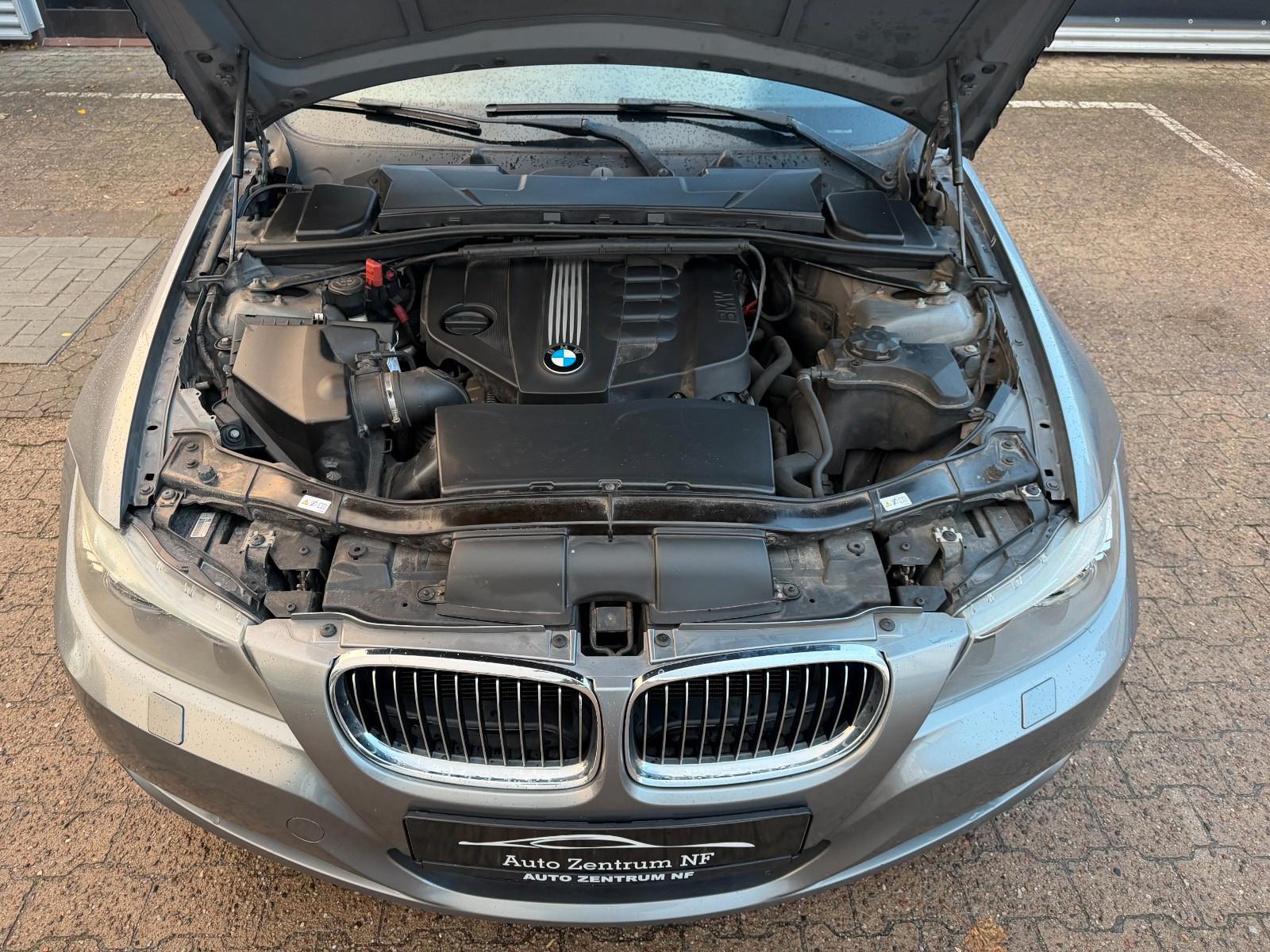 BMW 318 2012 — photo 17