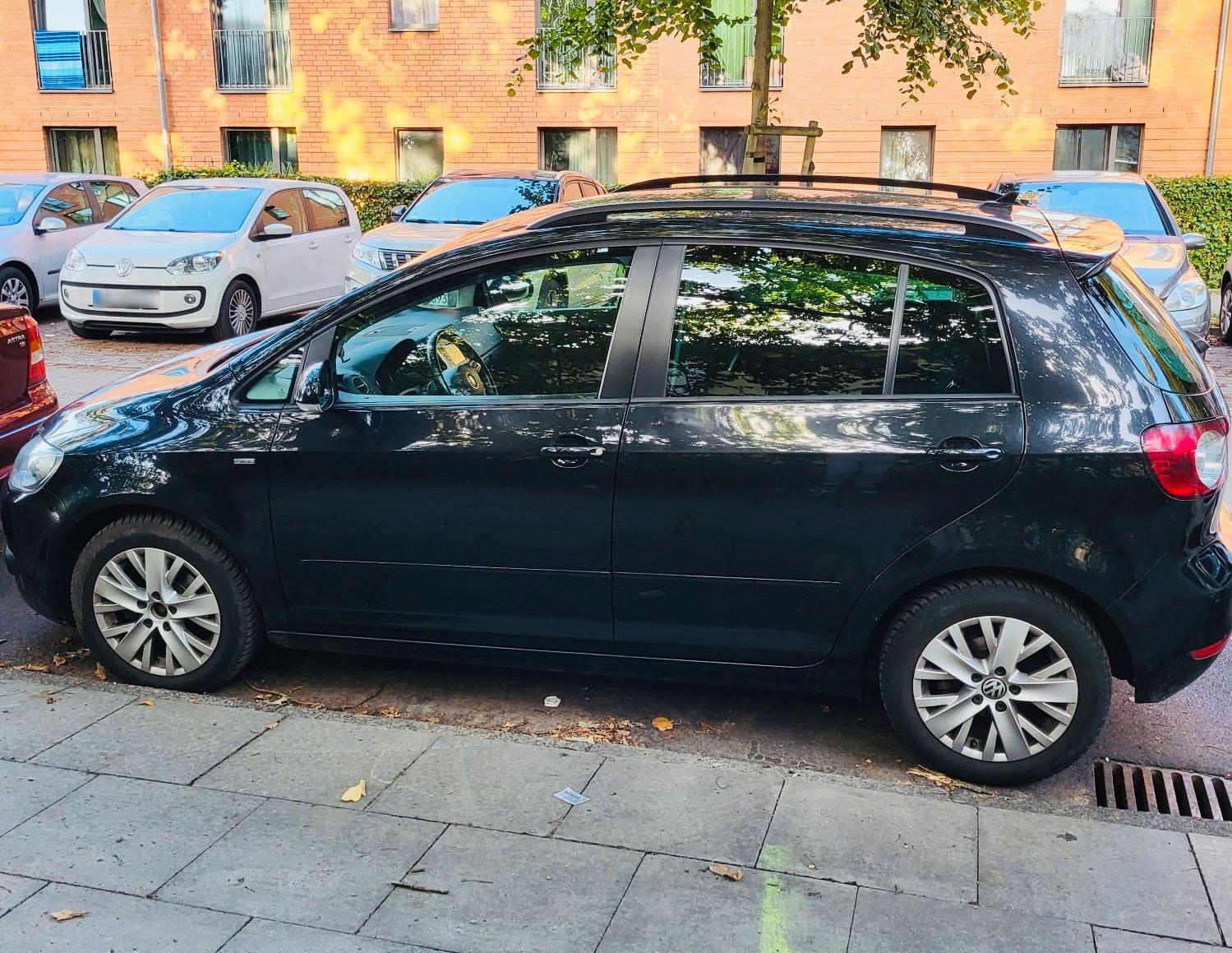 Volkswagen Golf Plus 2013 — rear view