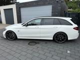 Mercedes-Benz C 300 de T AMG Pano LED Junge St. Batteriezert. - Hybrid (Diesel/Elektro): Alcantara, Panorama-Dach