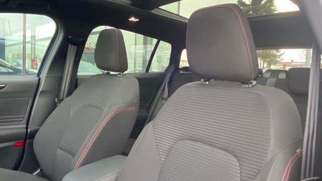Fahrzeugabbildung Ford Focus Turnier ST-Line X, Styling*PANO*Matrix-LED