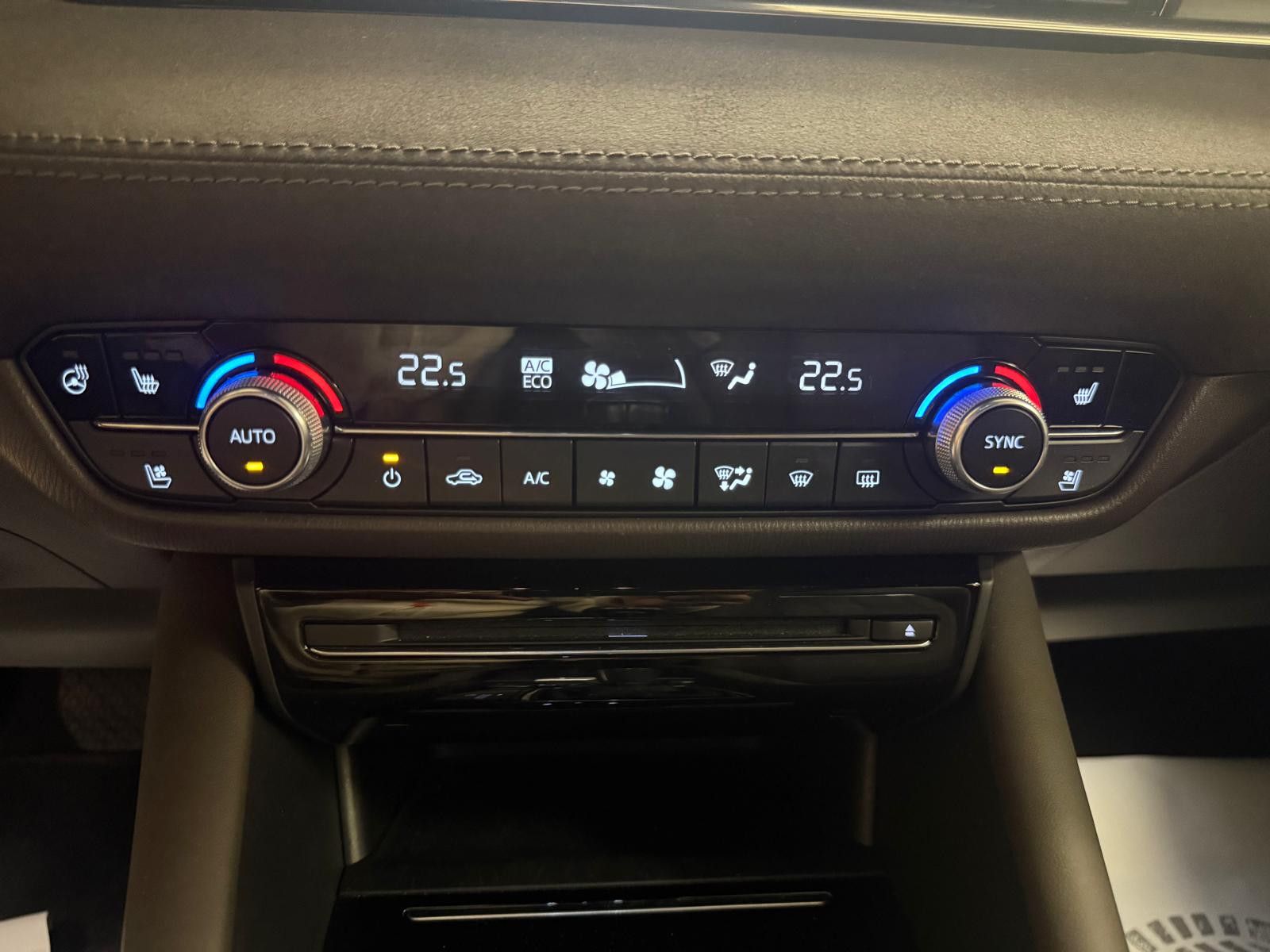 Fahrzeugabbildung Mazda 6 Kombi Sports-Line / LED/NAVI/LEDER/KAMERA