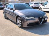 Alfa Romeo Giulia 2.2 CC 160 CV Business 2021 - silberne Alfa Romeo Giulia