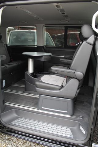 Volkswagen T6.1 Multivan Highline DSG 4Motion AHK Standhzg
