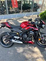 Triumph Street Triple 765 RS Carnival Red | 2024 - TRIUMPH STREET TRIPLE 765 RS
