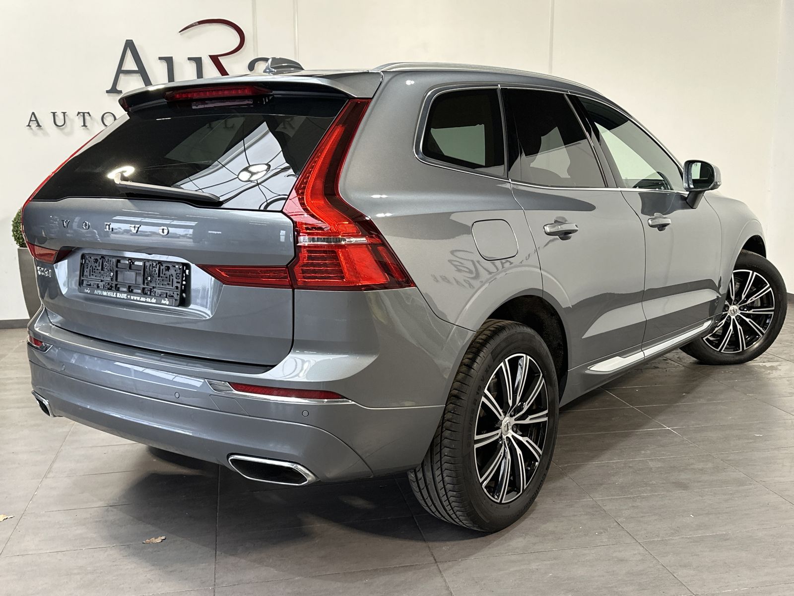 Fahrzeugabbildung Volvo XC60 B4 D Geartronic Inscription NAV+LED+PANO+VC