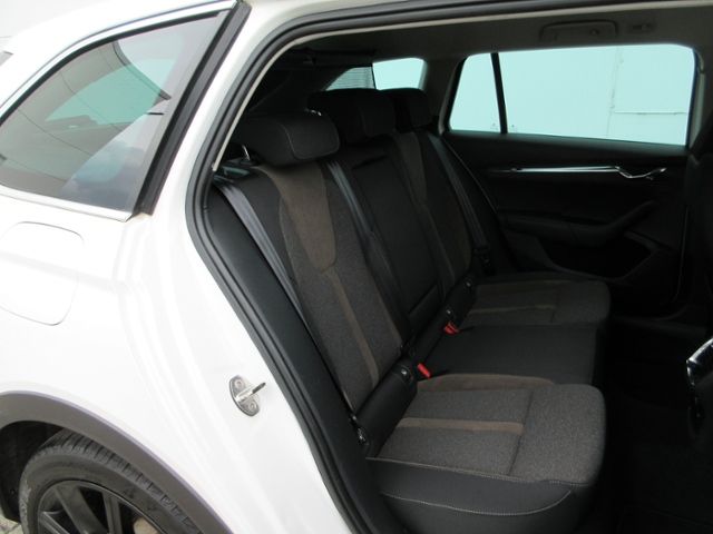 Octavia 2.0 TDI 4x4 DSG Scout AHK/MATRIX/NAVI/IN