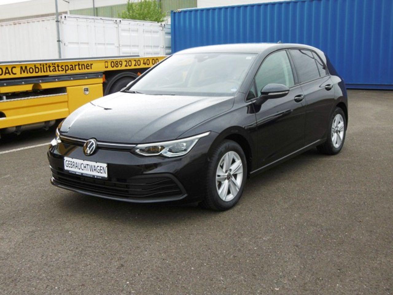 Volkswagen Golf VIII 1.0 eTSI OPF Life Bluetooth Navi LED