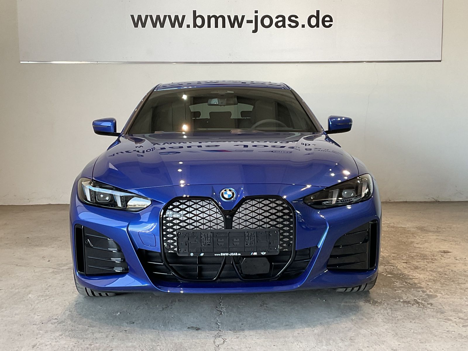 Fahrzeugabbildung BMW i4 xDrive40 *AHK *Glasdach *M Sportpaket pro