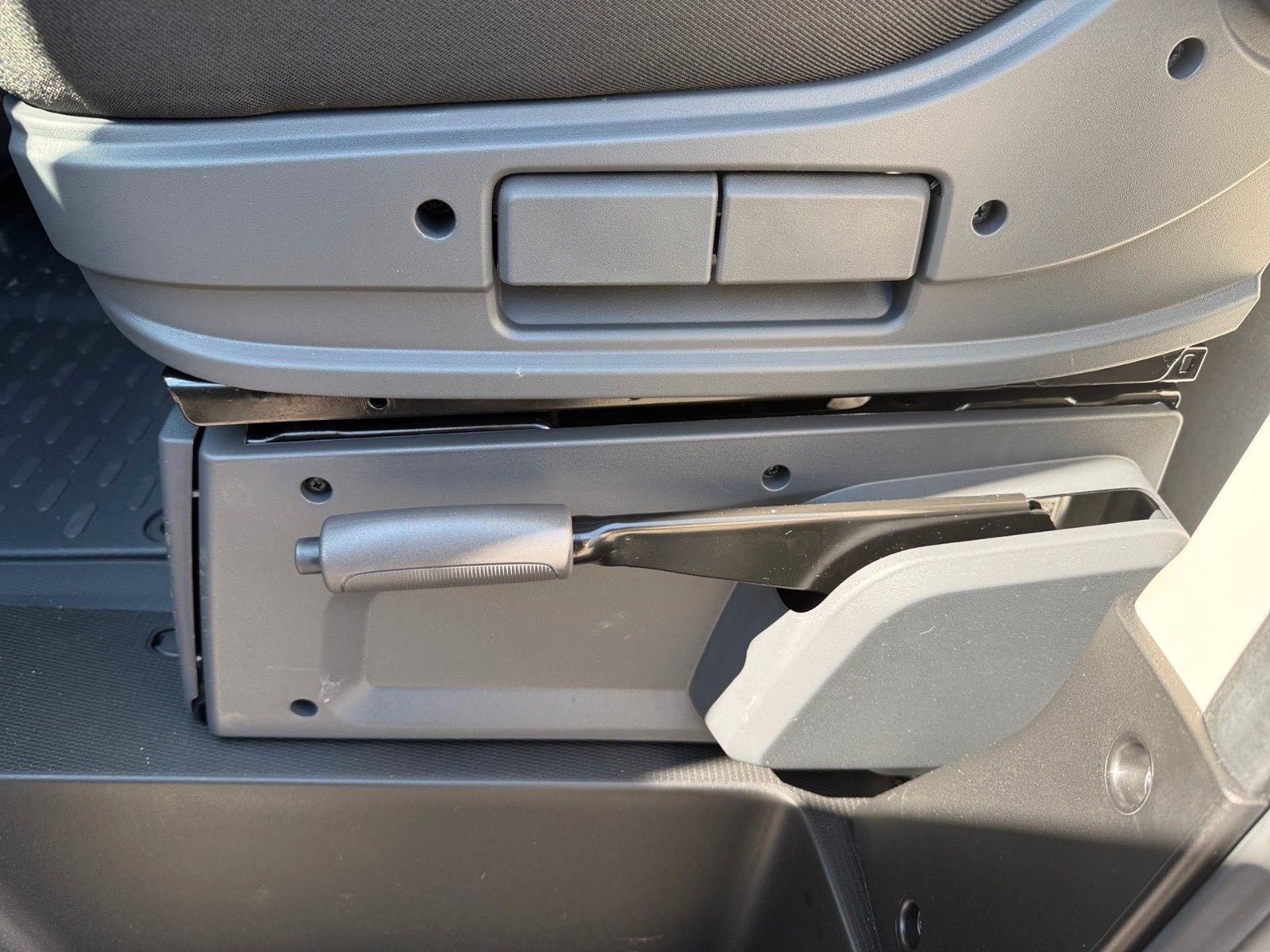 Fahrzeugabbildung Citroën Jumper Kasten 35 L2H2 BlueHDi 140 Automatik